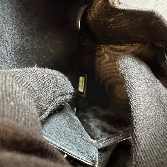 💎AUTHENTIC💎 CHANEL BLACK CAVIAR LEATHER VINTAGE TIMELESS COMPACT WALLET - Picture 3 of 4